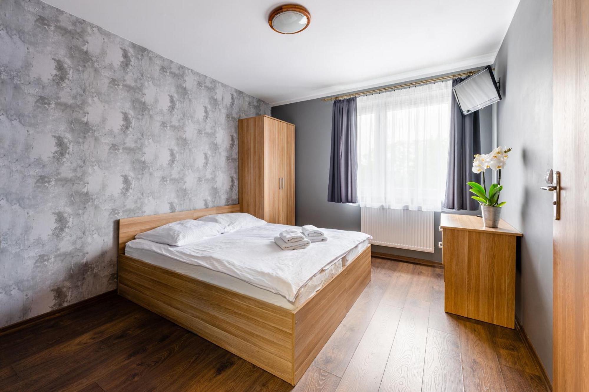 Bed and Breakfast Sleep&Go Lubliniec Exterior foto